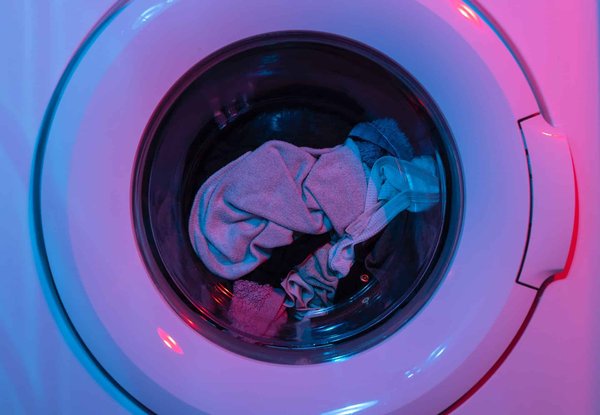 Comment nettoyer des taches sur du tissu : Astuces pratiques et efficaces